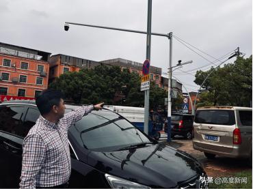 南昌一路段路灯喷漆致多车 毁容 金开市政 承包方跑路暂无法赔偿